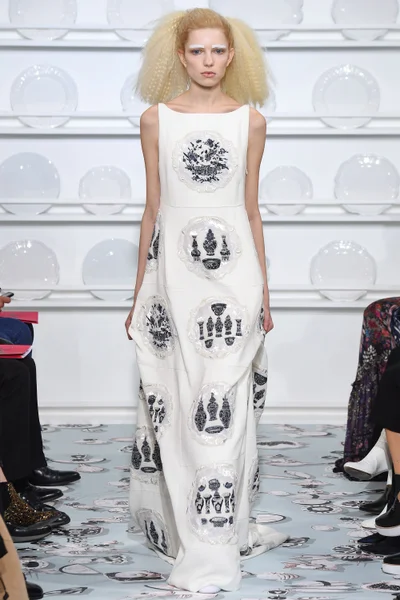 Look 32